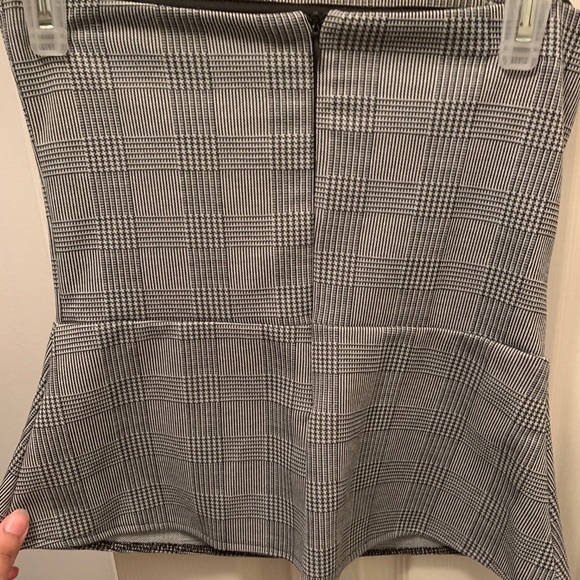 Strapless peplum top (Dynamite) - Picture 4 of 4